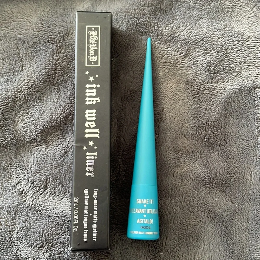 Kat Von D Ink Well Long-Wear Matte Eyeliner Dreamer
